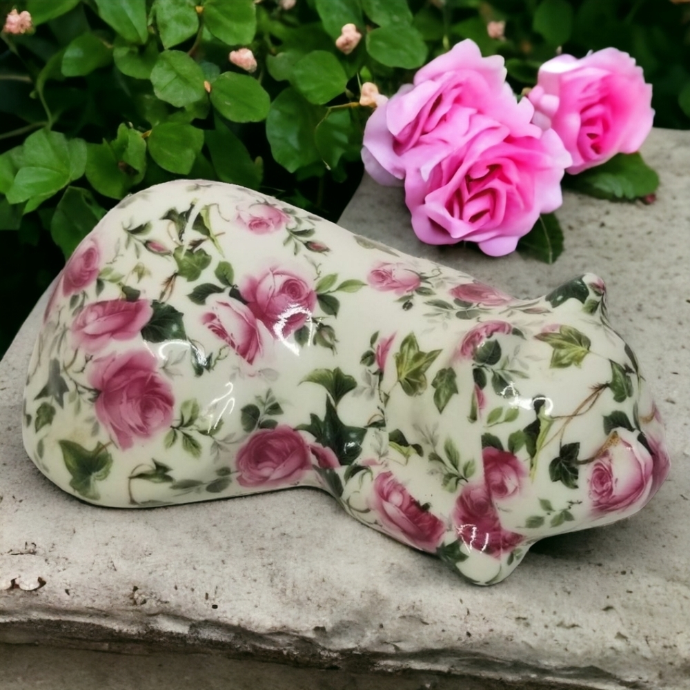 Formalities by Baum Bros Pink Floral‎ Pattern Sleeping Cat